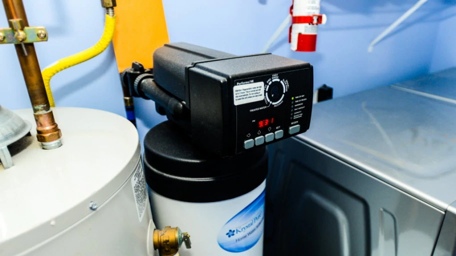 Water softener unit